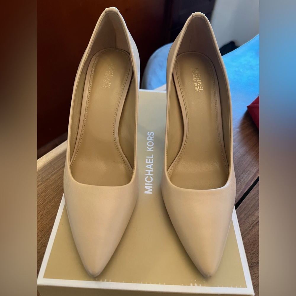 Michael Kors Woman Shoe